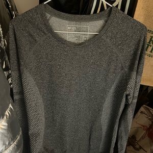 From xl to xxl 5 pc of like new figs. Pants, two tops and two undershirts.